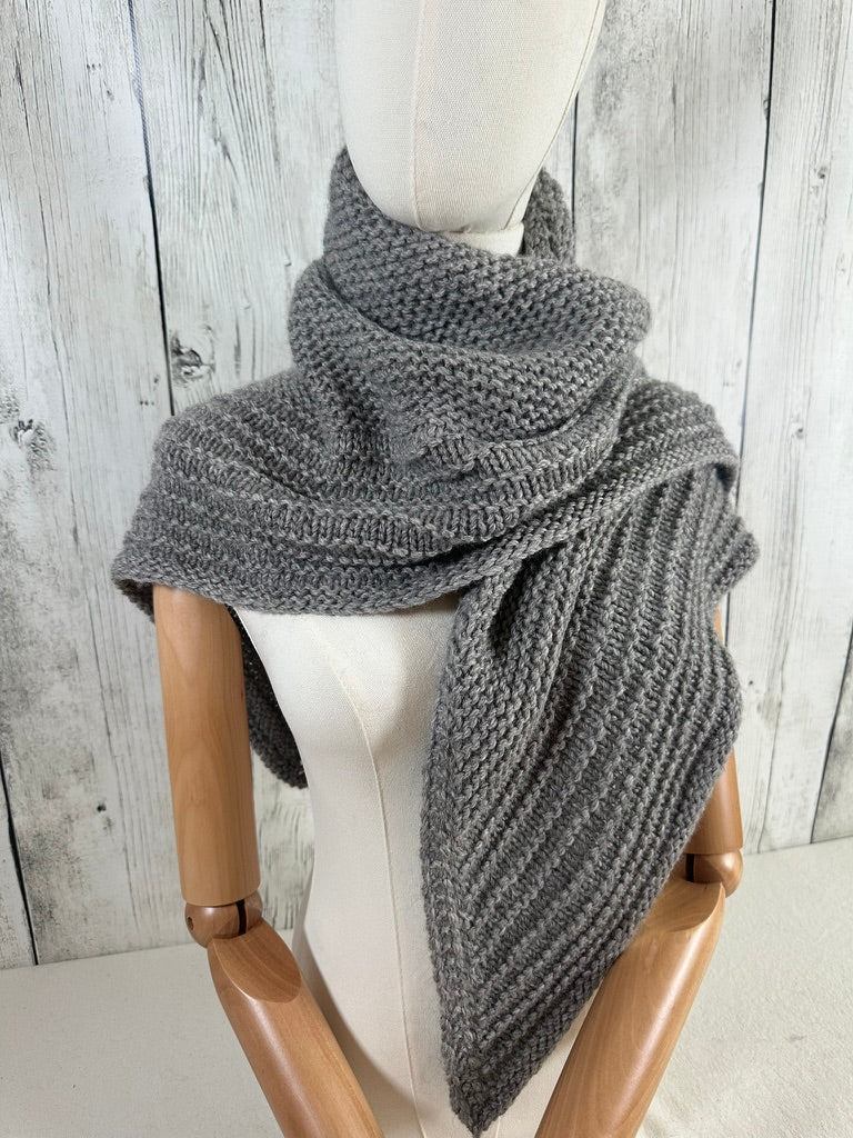 Maida The Triangle Scarf